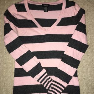 Woman’s Rue 21 Sweater
